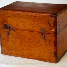 Breadfruit wood latched box